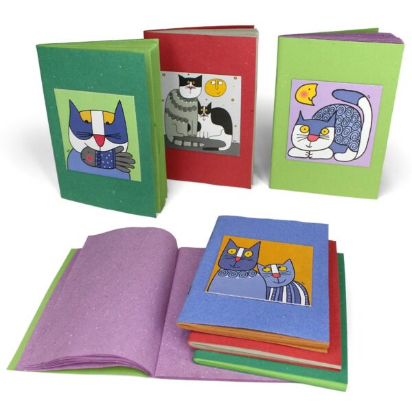 Quadernino 12x17 cm "Gatti di Nic" in Cartapagliam con pagine colorate colori assortiti. - immagine 4