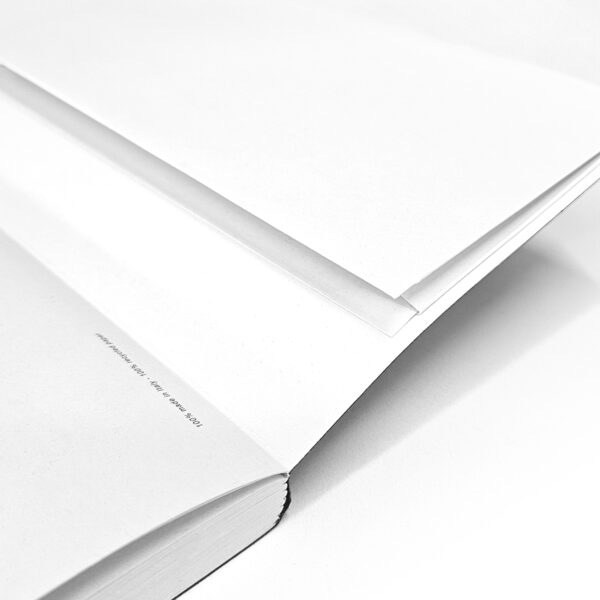 Taccuino neutro "Writing by Ricuoio" copertina morbida in Ricuoio® apertura superflat - immagine 4