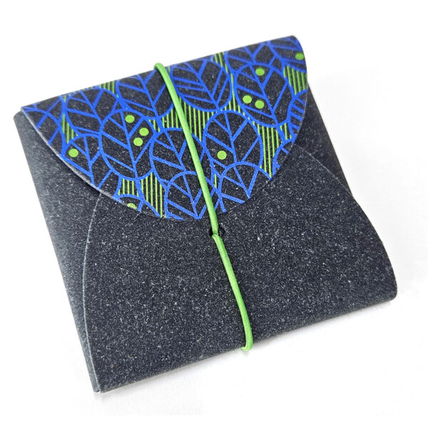 Portamonete/portacard 9x9 cm "Leaves" in Ricuoio® con confezione. - immagine 3
