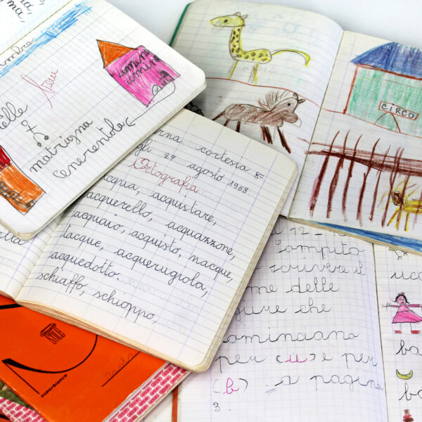 Quaderno A5 "Quaderni Aperti" in cartoncino e carta riciclata, inserto pagine storiche. - immagine 4